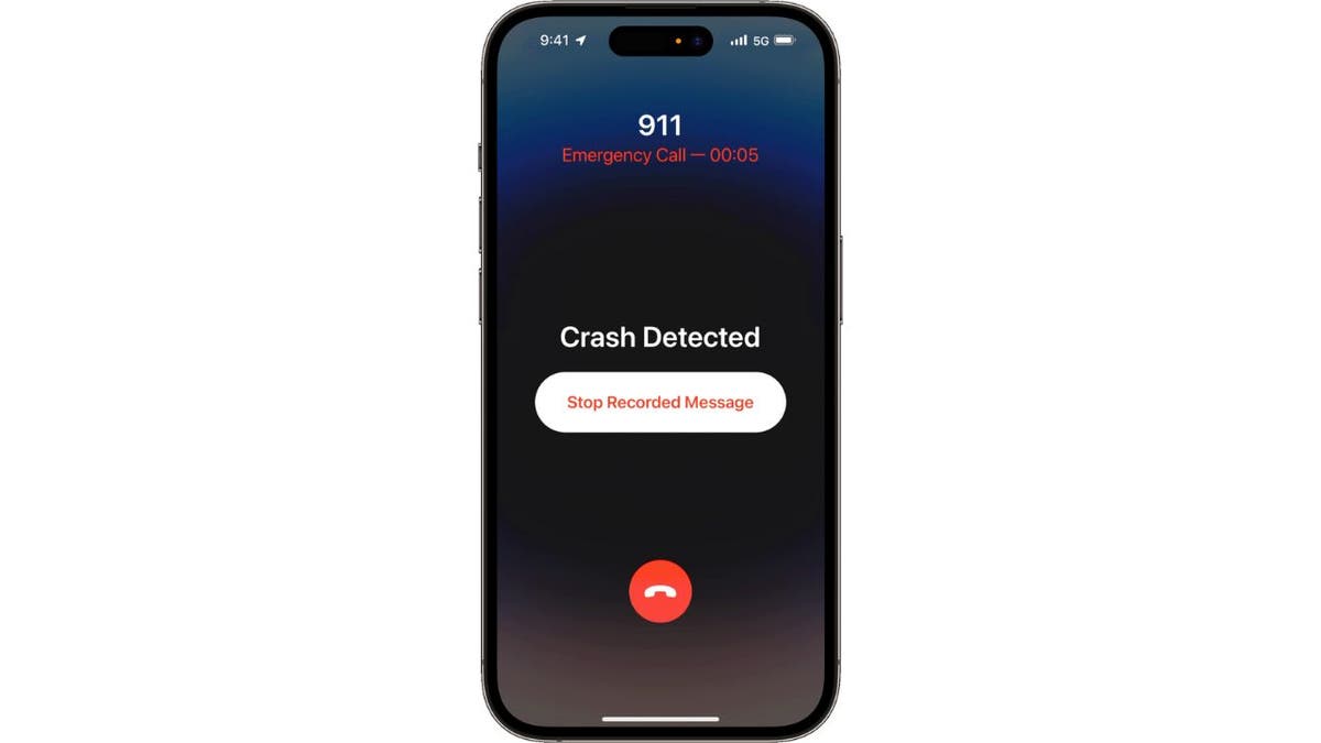 Crash detection feature iPhone 14