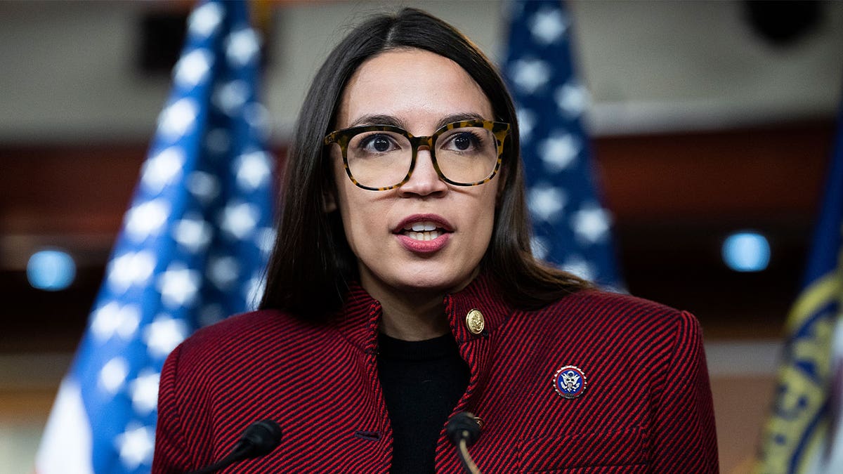 Justice store democrats aoc