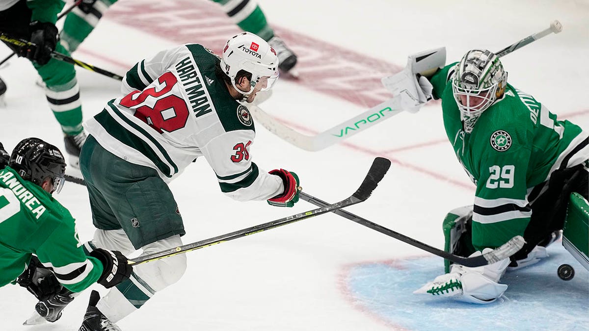 Ryan Hartman scores a goal against the Dallas Stars