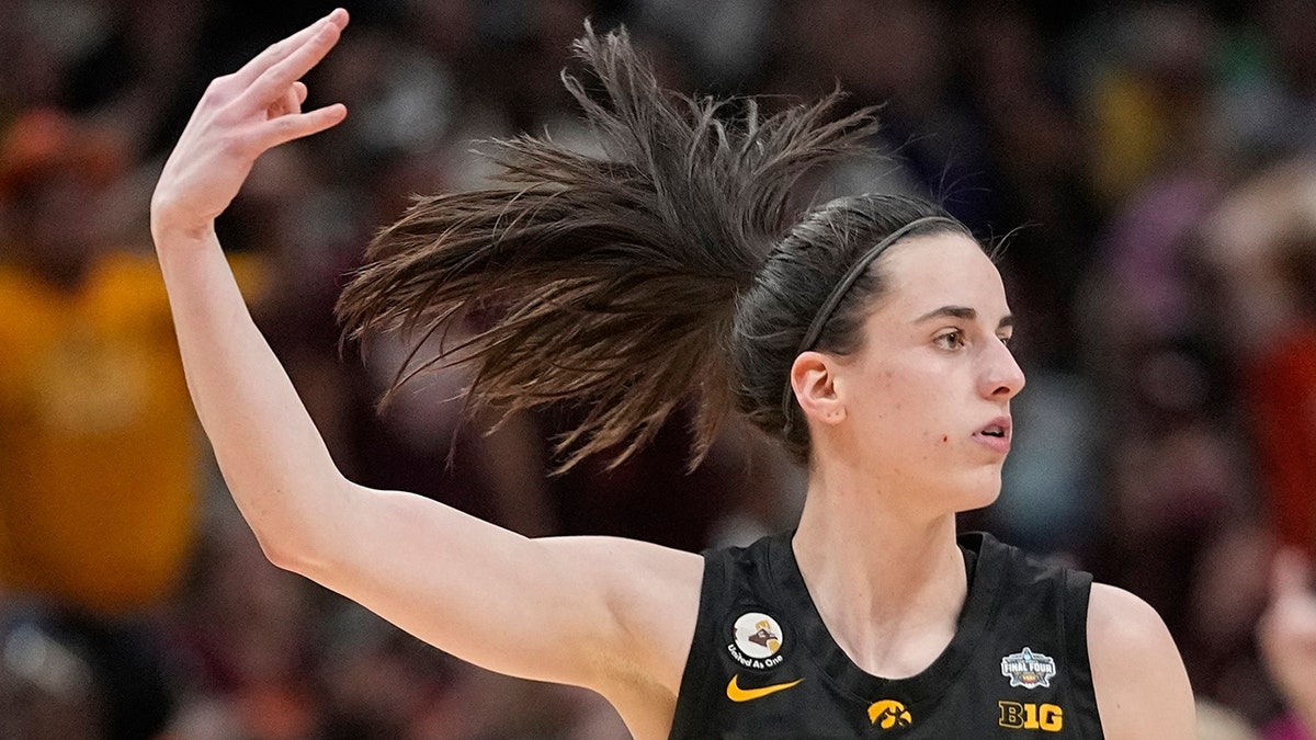 Iowa Coach Gives One Word Piece Of Advice On How To Guard Caitlin Clark Fox News 