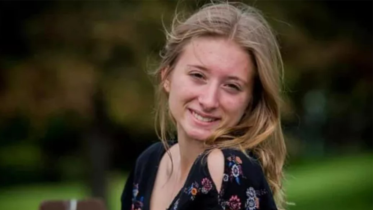 Kaylin Gillis smiling