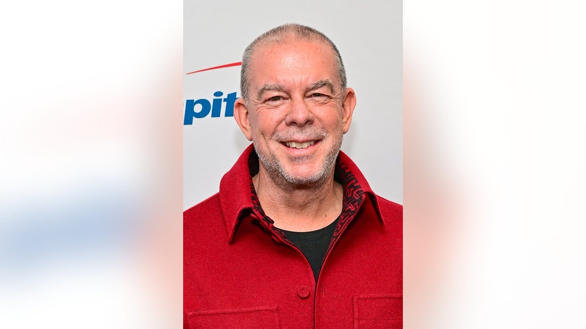 Radio host Elvis Duran