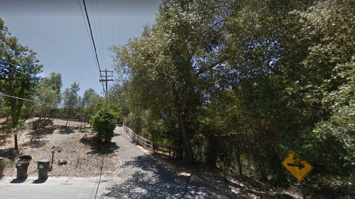 Empty road in Fair Oaks, California