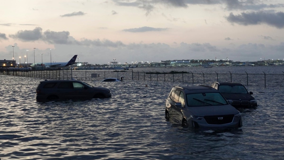 Flooding lingers at Fort Lauderdale-Hollywood International Airport 