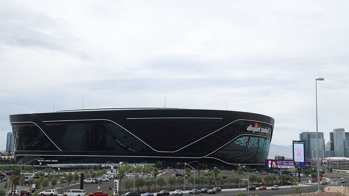 Raiders' stadium roof leaks amid rainstorms in Las Vegas; UNLV game delayed