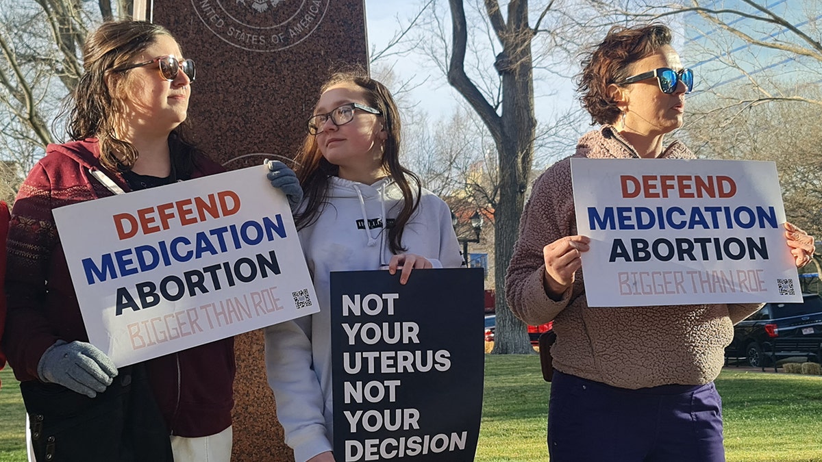 Demonstrators abortion