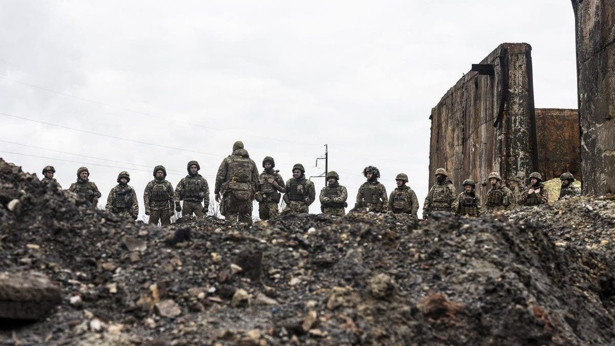 soldiers in Donetsk oblast