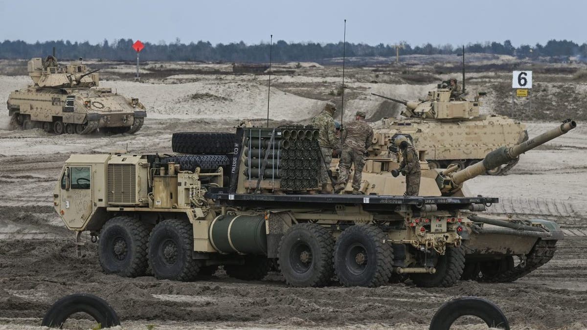Abrams tanks