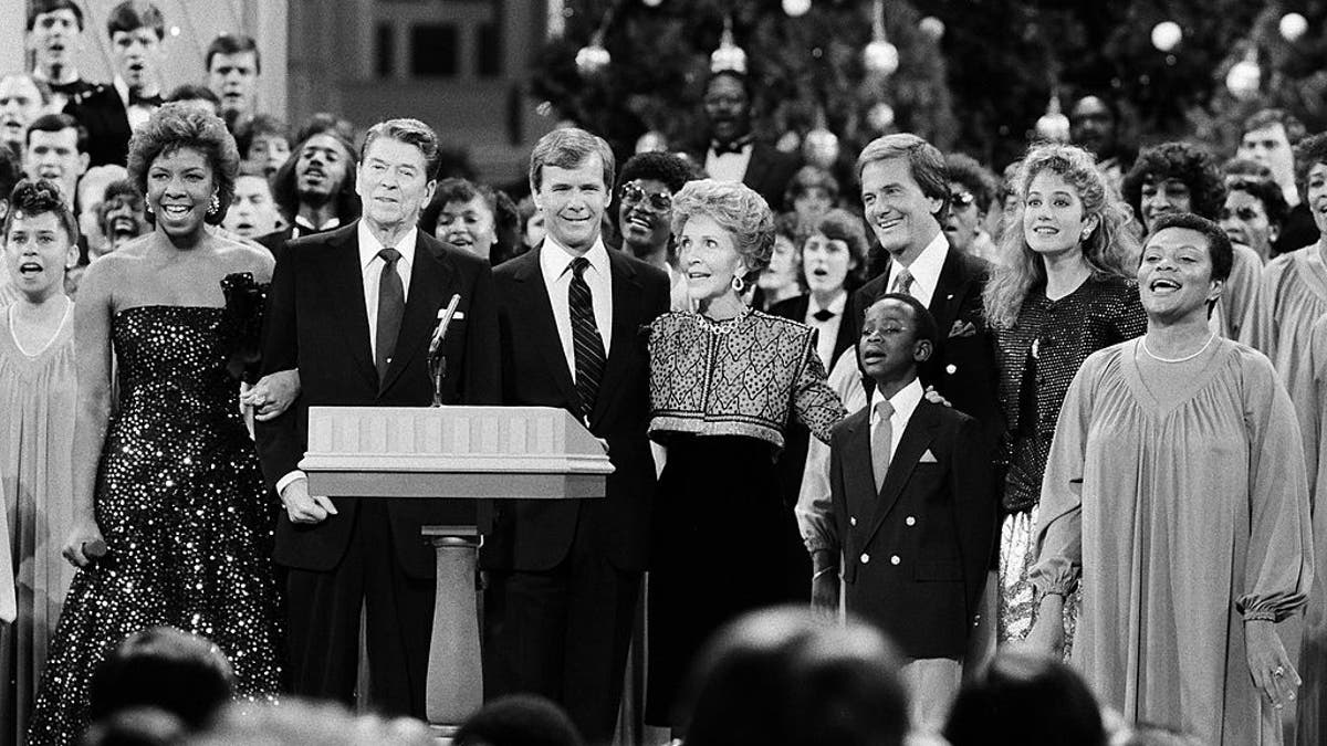 Natalie Cole, President Ronald Reagan, NBC News Tom Brokaw, First Lady Nancy Reagan, student singer, Pat Boone, Amy Grant