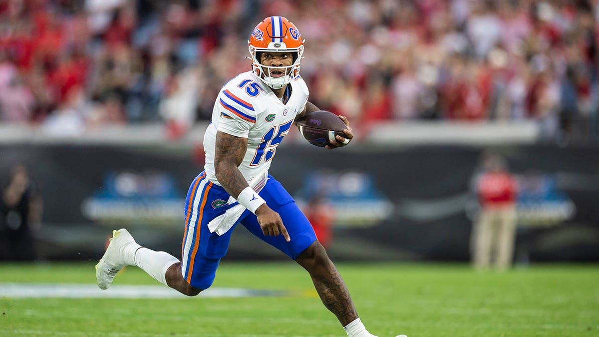 Anthony Richardson runs for Florida in a game Oct 2022