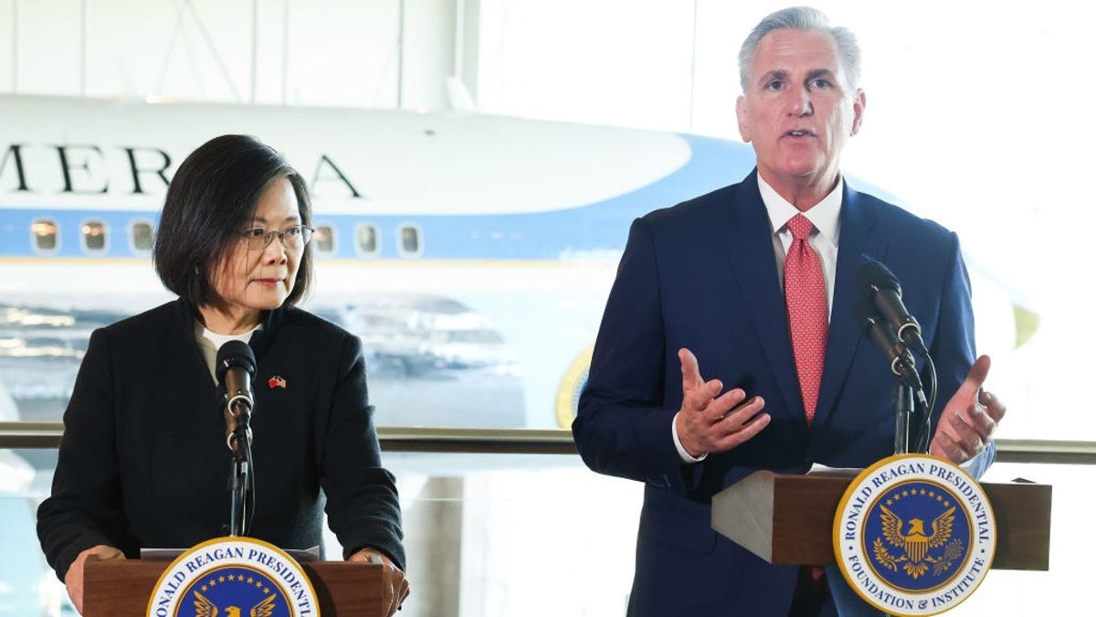 Kevin McCarthy with Taiwan's president