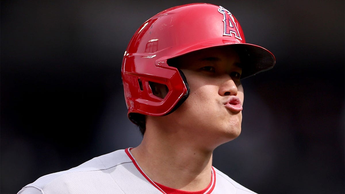 Shohei Ohtani plays against the Mariners