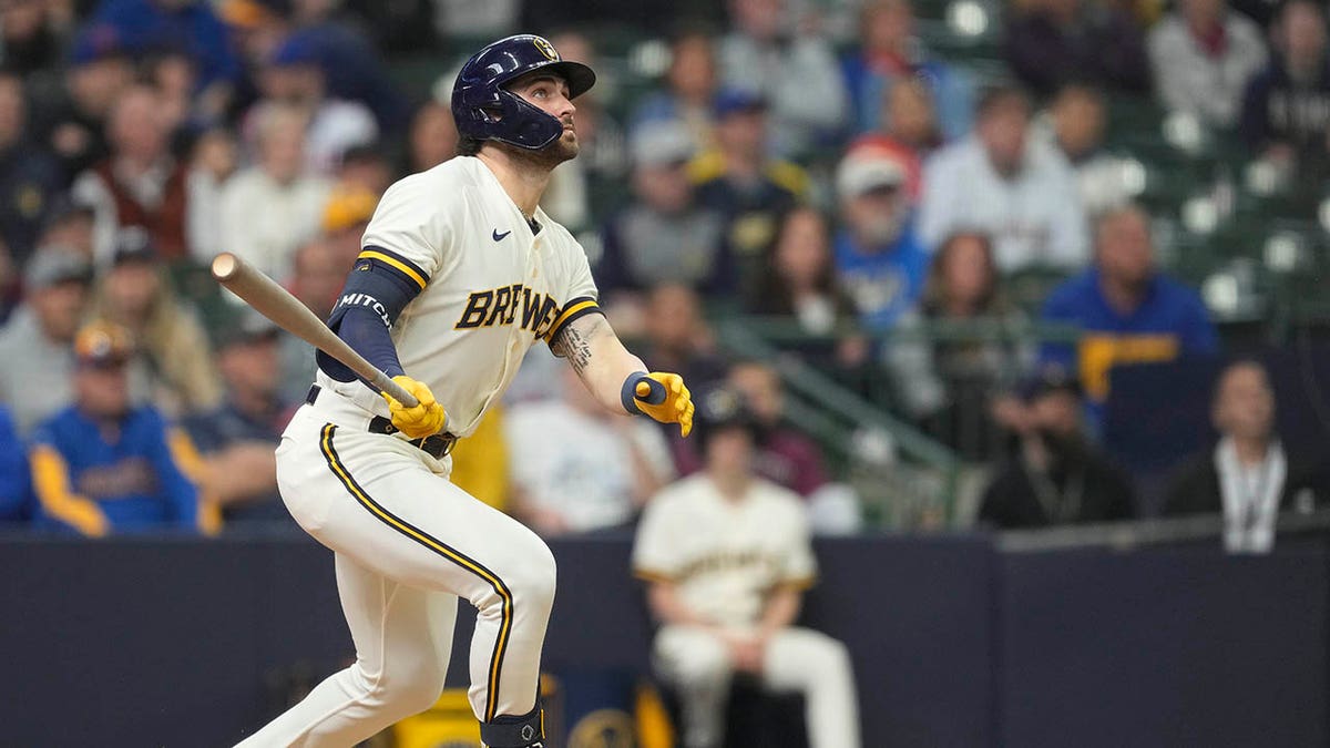 Brewers outfielder says 'usually something good happens' in wife's absence  after hitting walk-off run