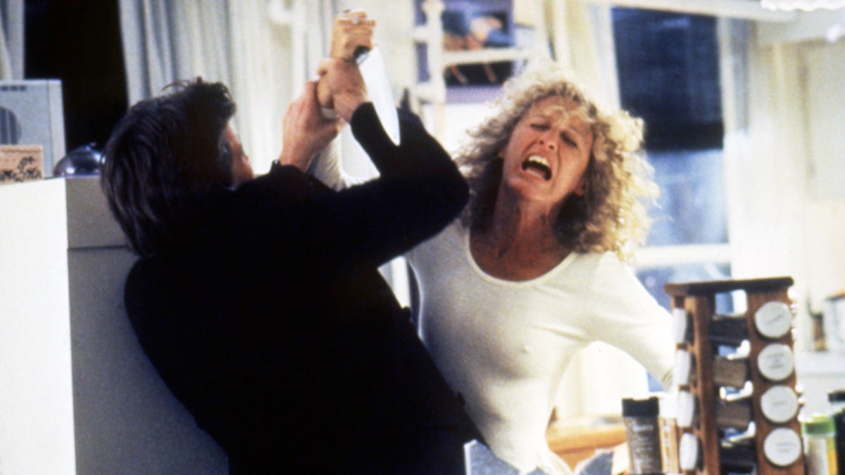 Glenn Close and Michael Douglas fight scene