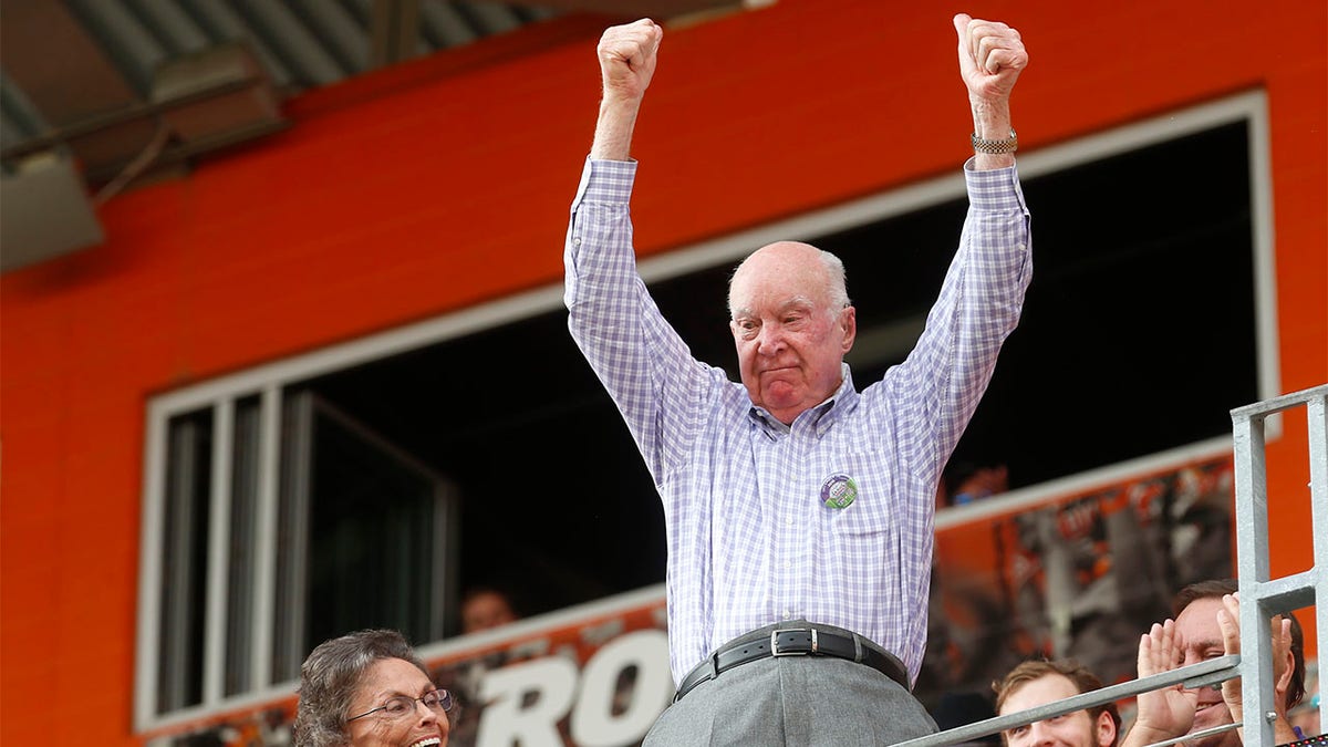 Ernie Barrett salutes the crowd