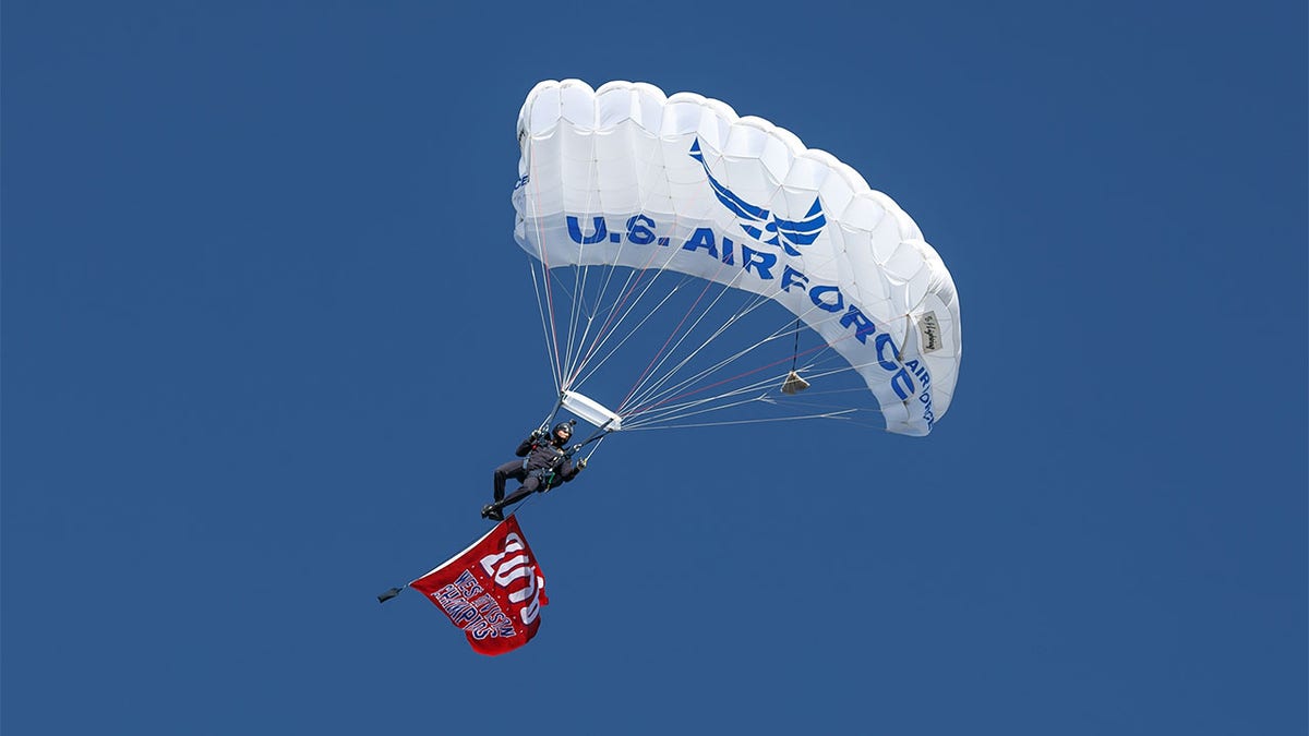 Paratroopers descend on MLB's opening Day