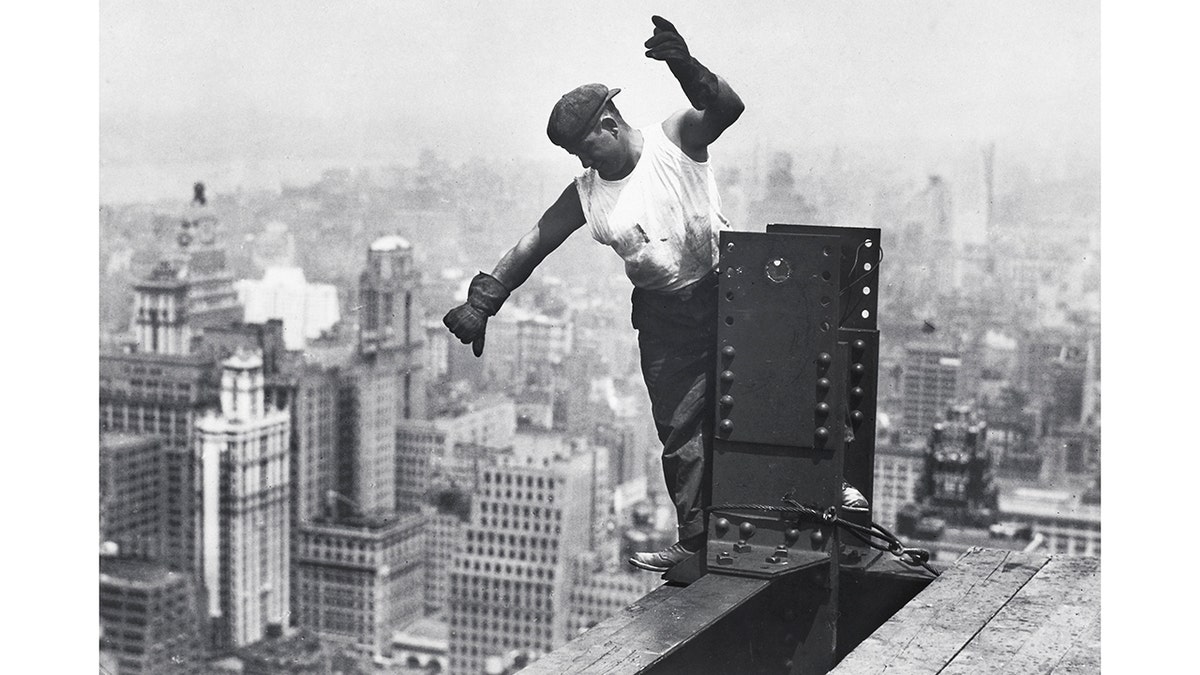 Empire State Building construction