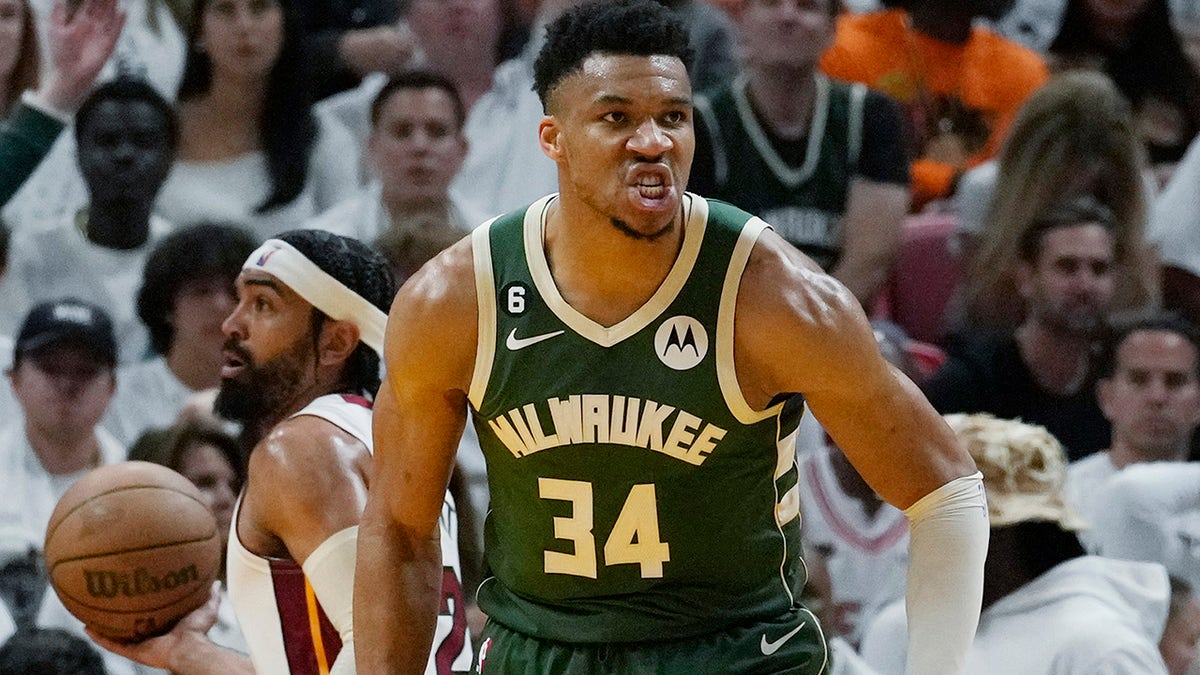 Giannis Antetokounmpo after dunk