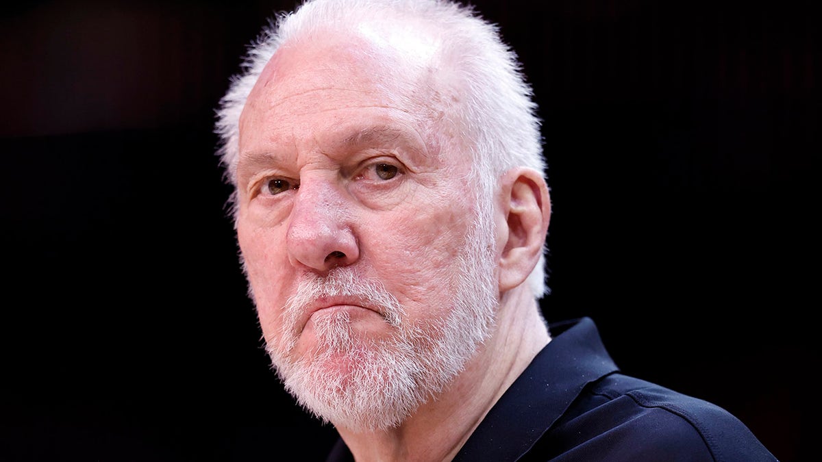 Gregg Popovich vs Suns