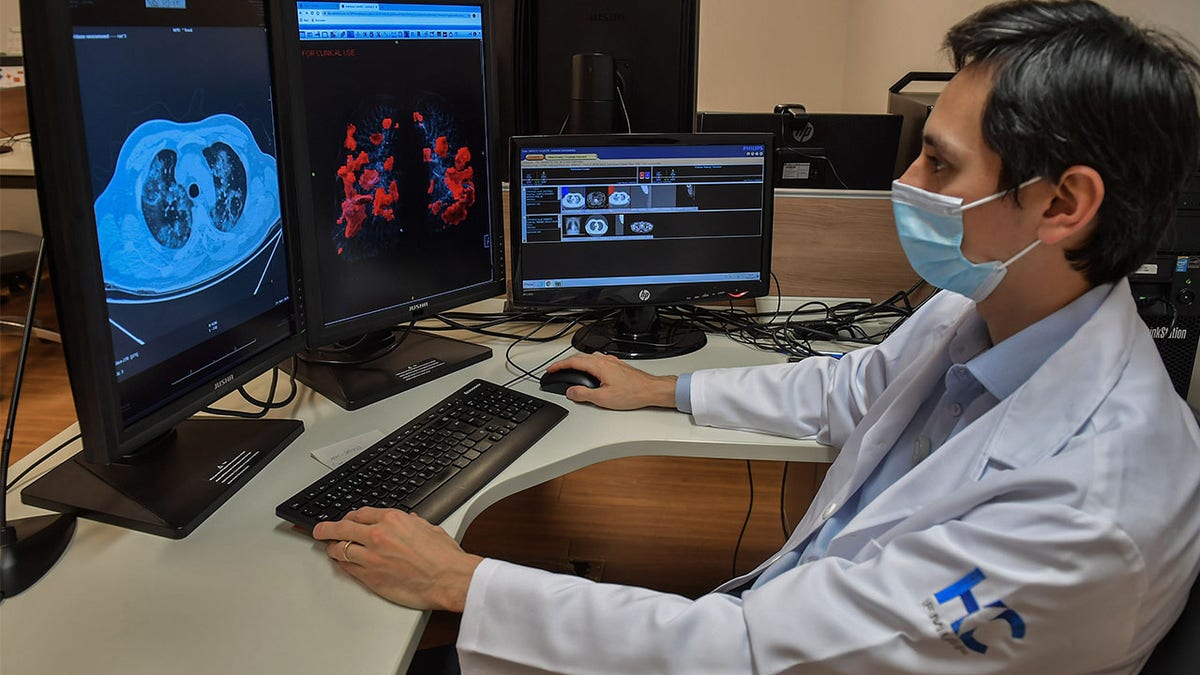 Brazilian doctor uses AI to diagnosis illnesses