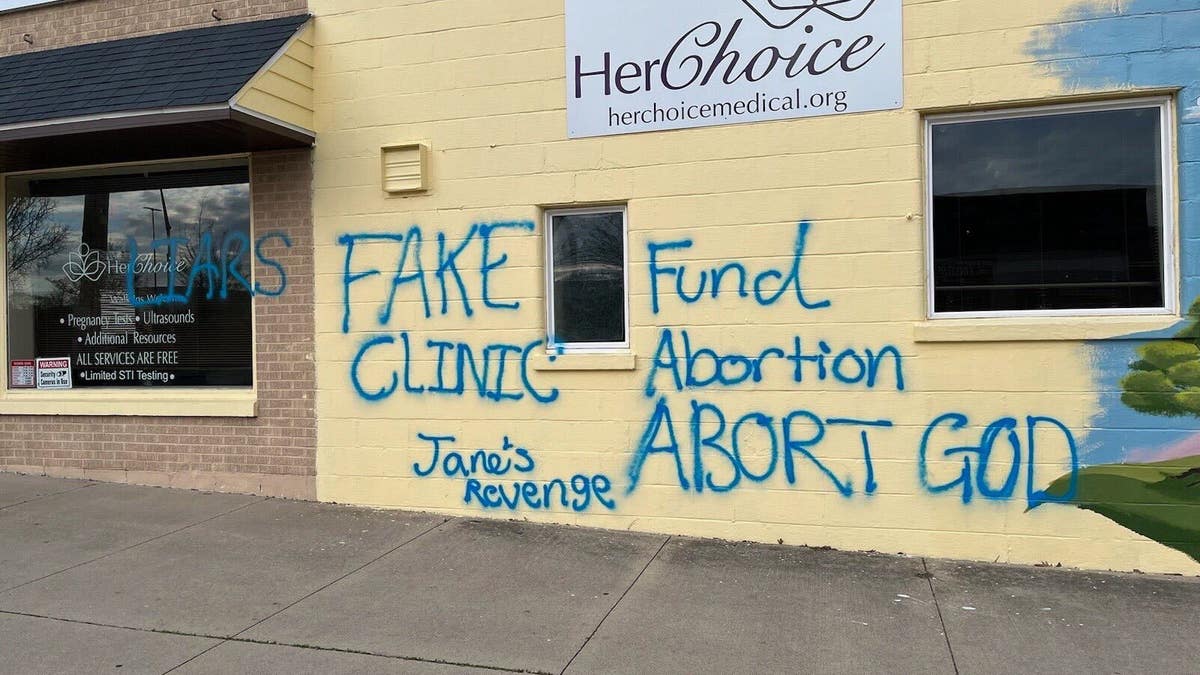 Jane's Revenge attack on HerChoice clinic in Bowling Green, Ohio