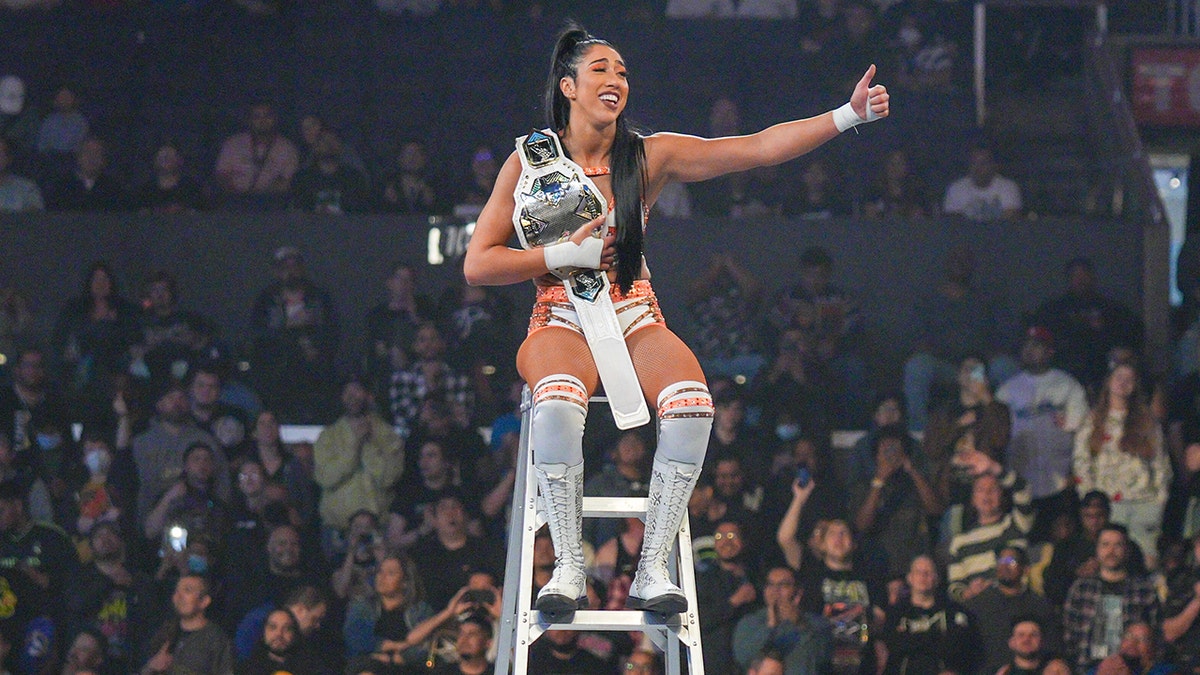 Indi Harwell on the ladder
