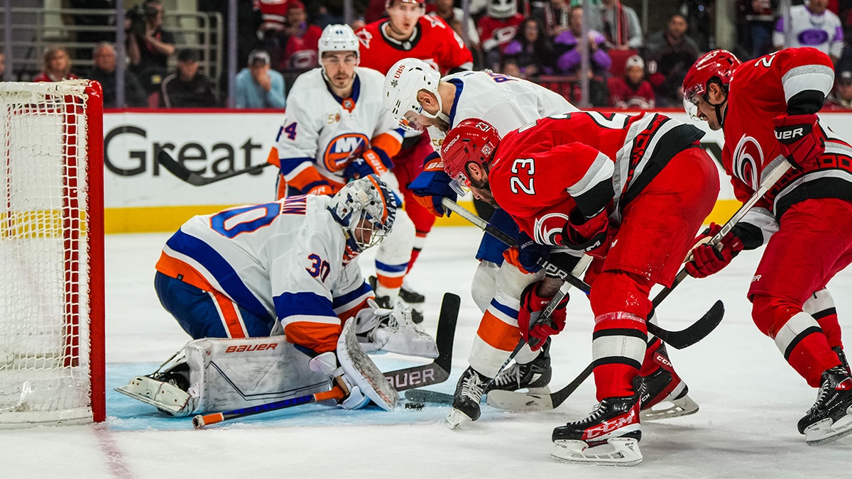 Ilya Sorokin makes save