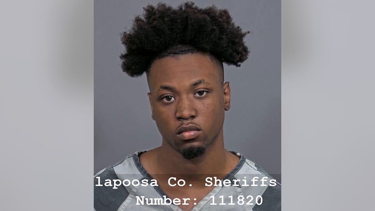 Johnny Letron Brown mugshot