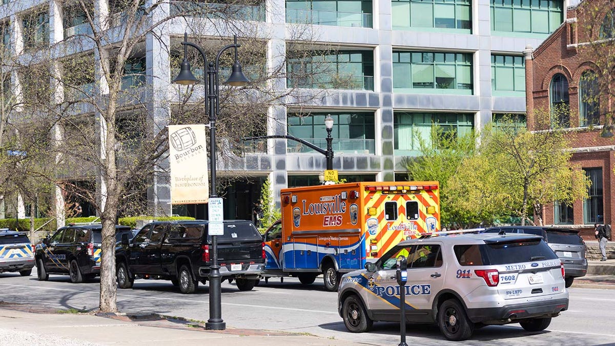 Louisville Police Say 5 Dead After Suspect Linked To Old National Bank ...