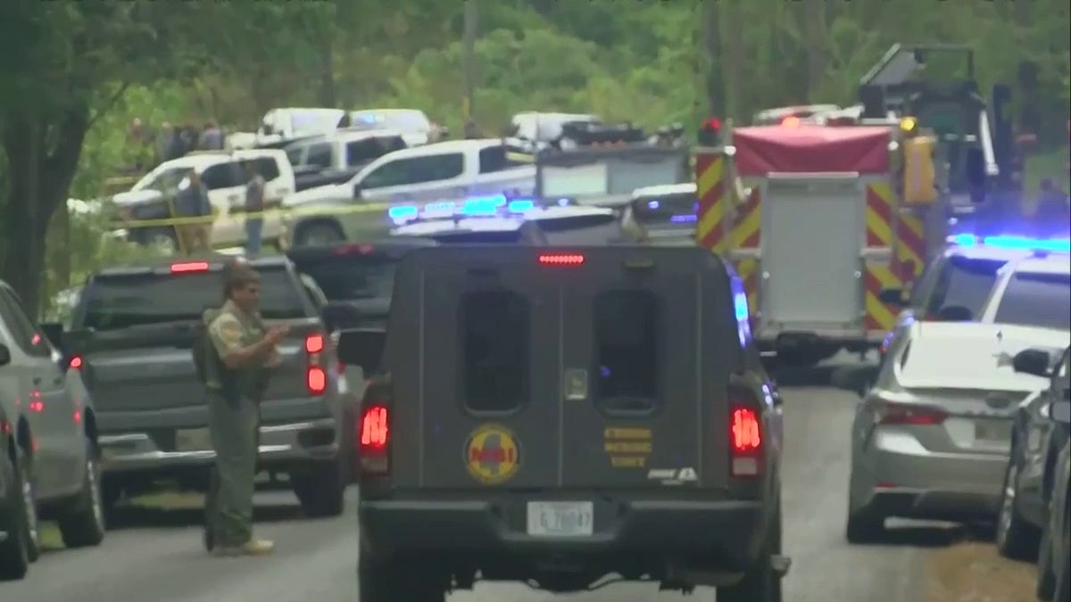 Mississippi inmate barricade scene, police respond