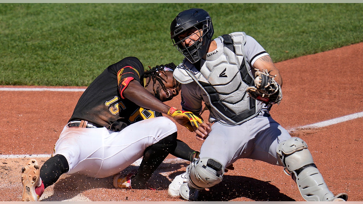 Oneil Cruz collides with Seby Zavala