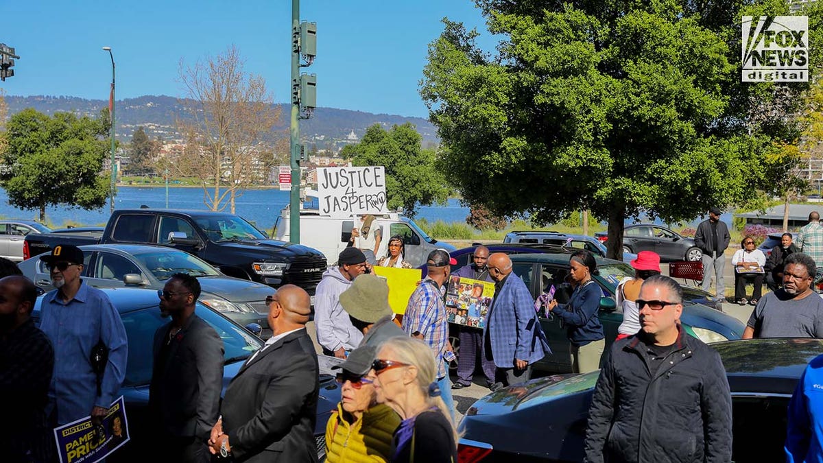 Supporters of Alameda County DA, Pamela Rice gather at a rally outside of Alameda County Courthouse