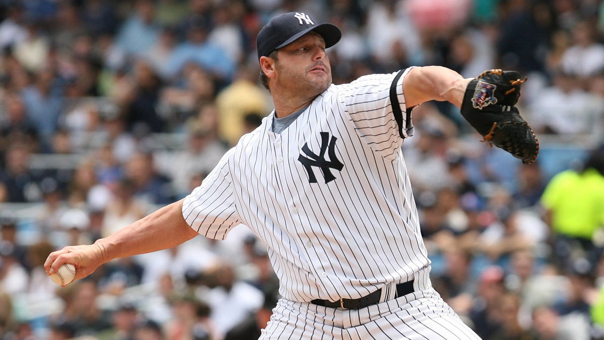 Roger Clemens throws a pitch during a Yankees game