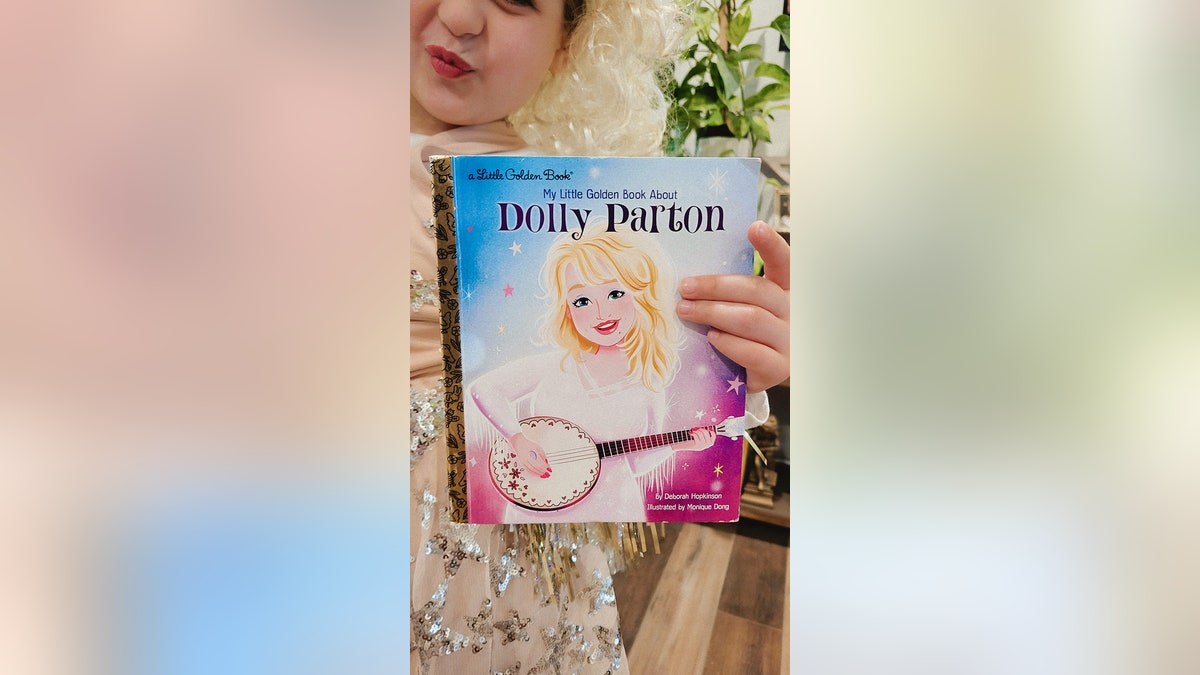 Stella and Dolly book