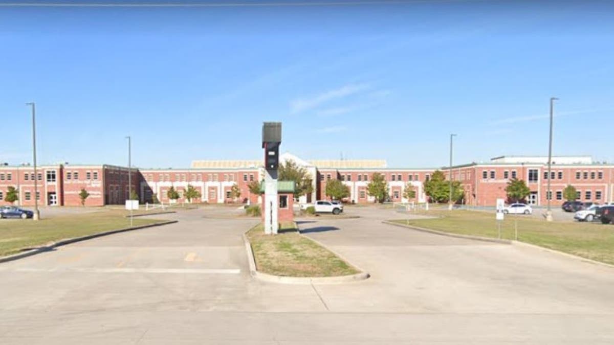 Magnolia High School seen from street