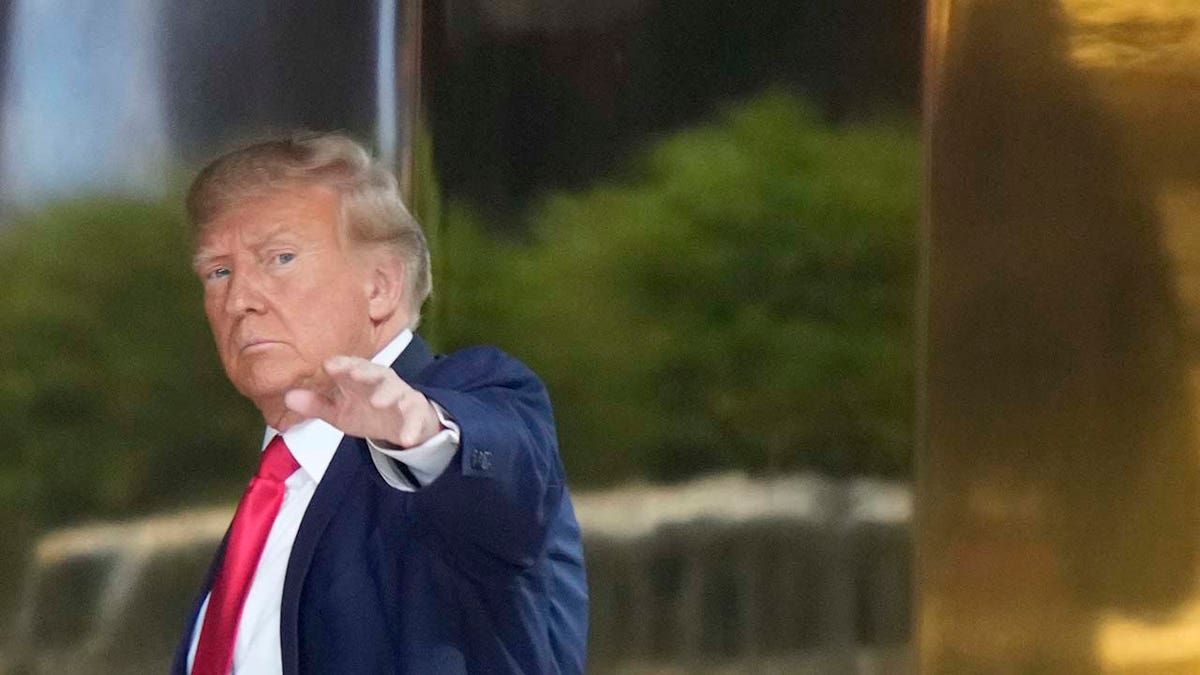 Former president Donald Trump arrives at Trump Tower in New York