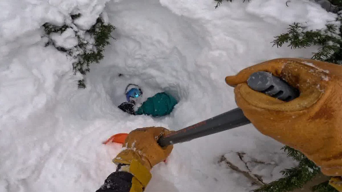 Washington state skiier rescued