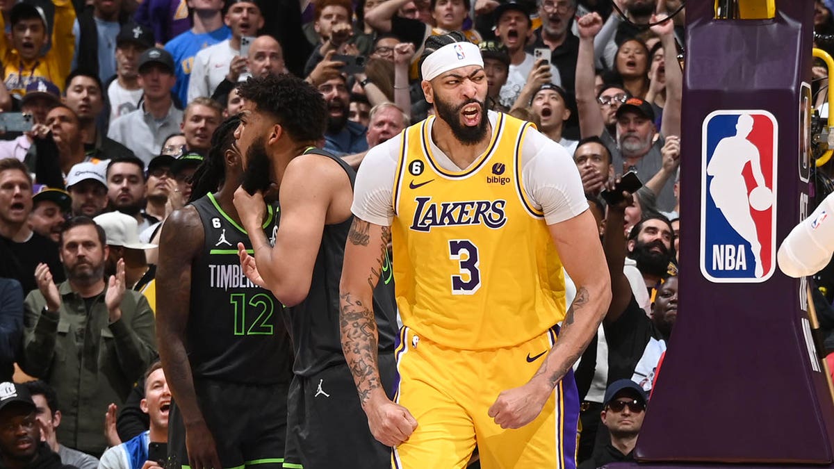 NBA World Reacts to Wild Lakers OT Win That Secured Playoffs Appearance