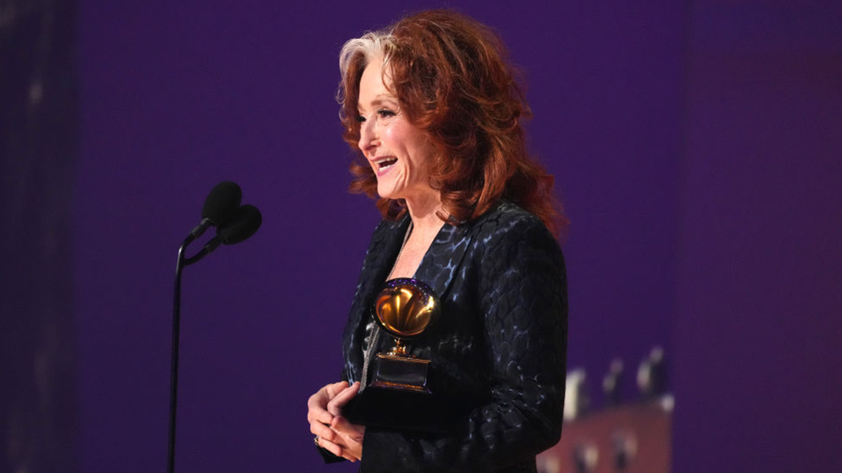 Musician Bonnie Raitt Postpones Tour Dates Over 'medical Situation ...