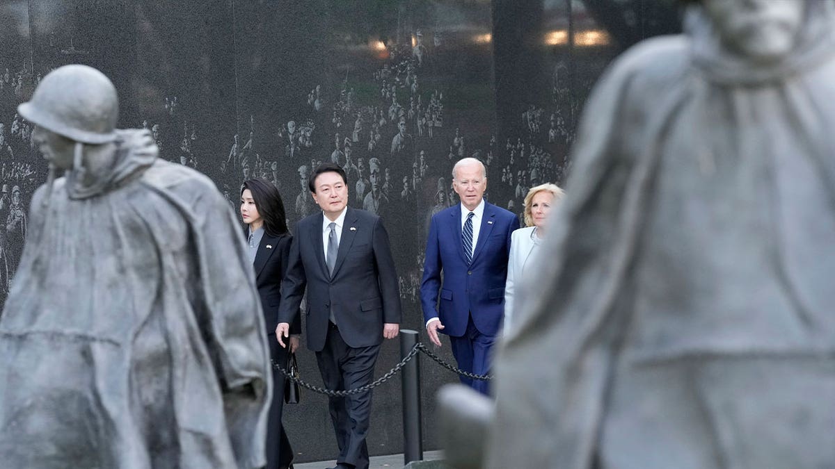 Biden and South Korean president