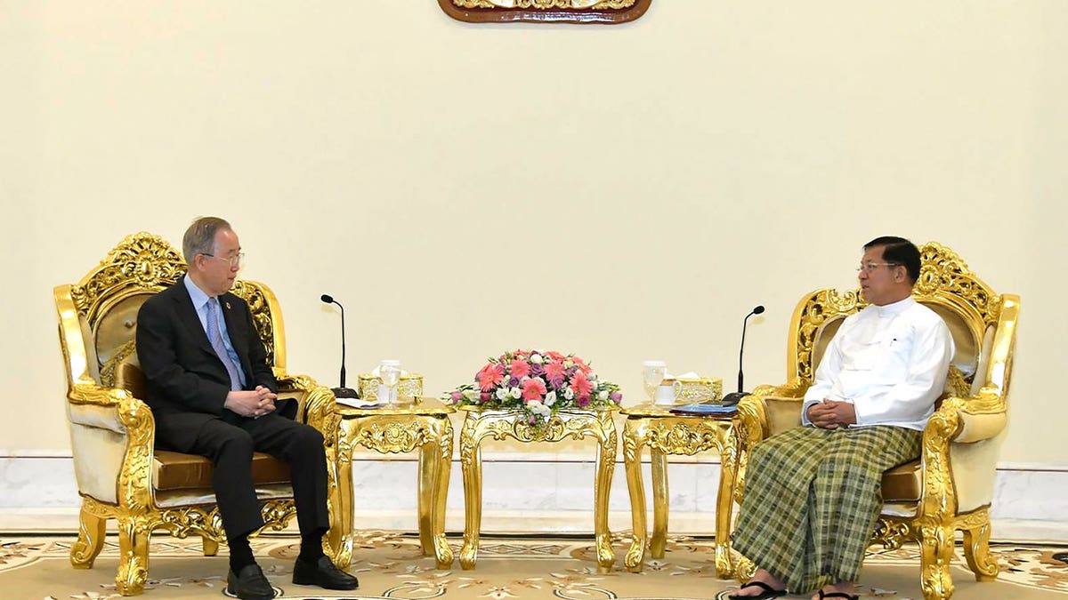 Min Aung Hlaing and Ban Ki-moon