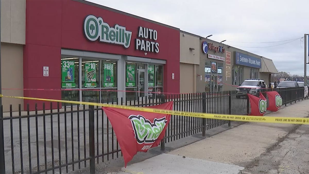 Exterior shot of Chicago O'Reilly Auto Parts