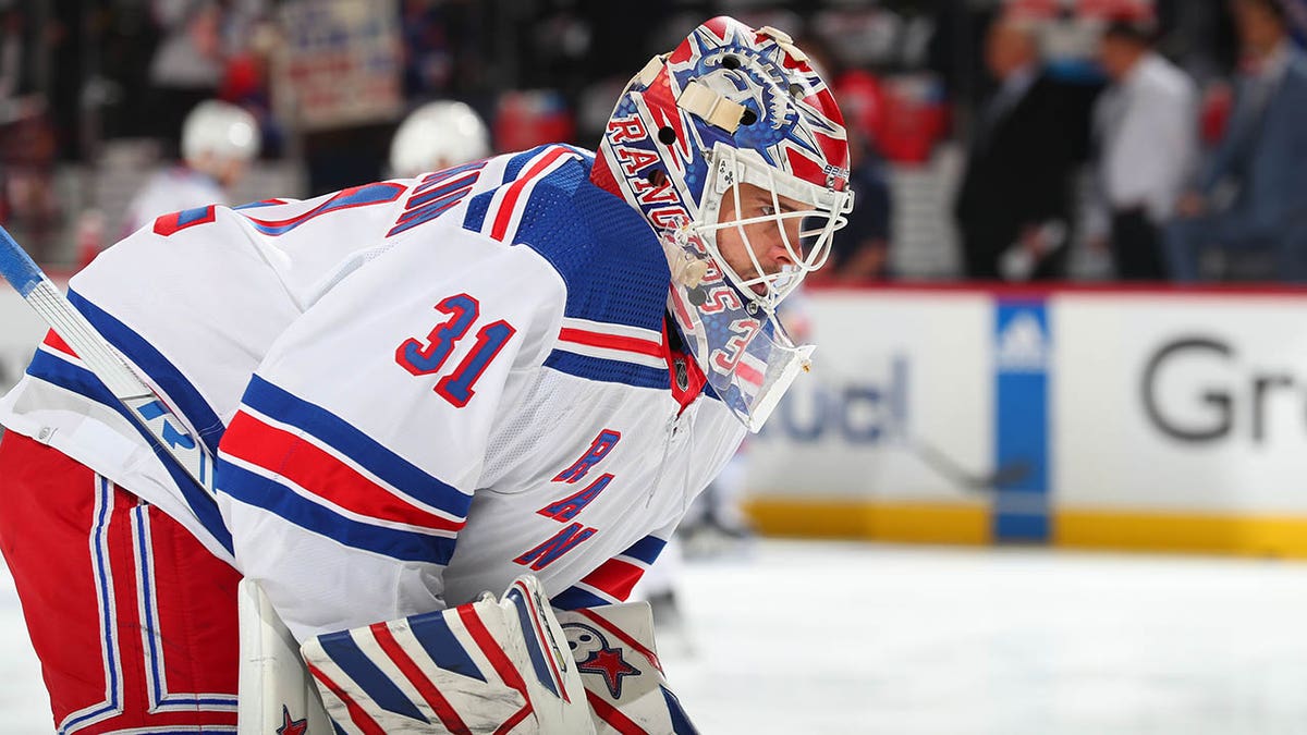 New York Rangers get a statement win in game one over the Devils