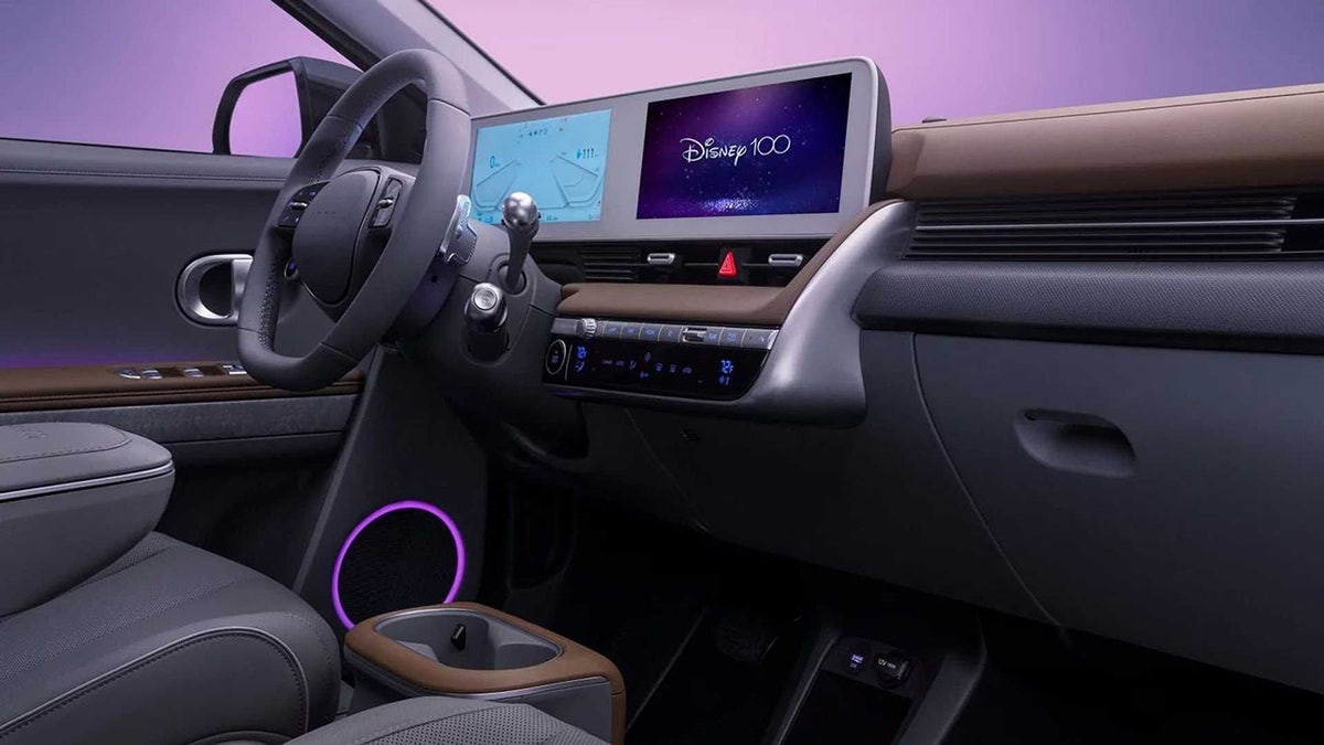 disney hyundai screen