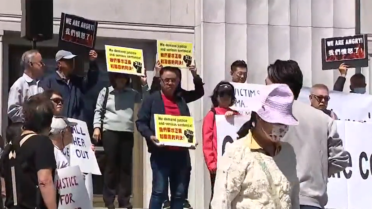 Jasper Wu supporters at court house