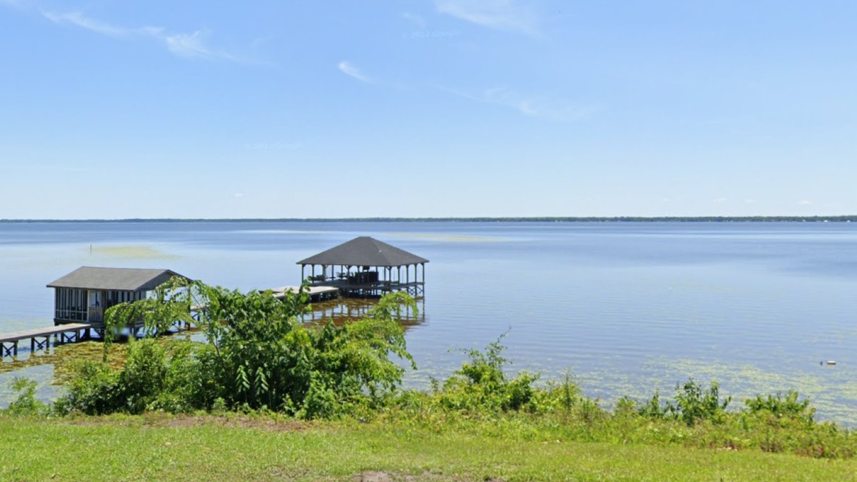 Street view of Lake Waccamaw