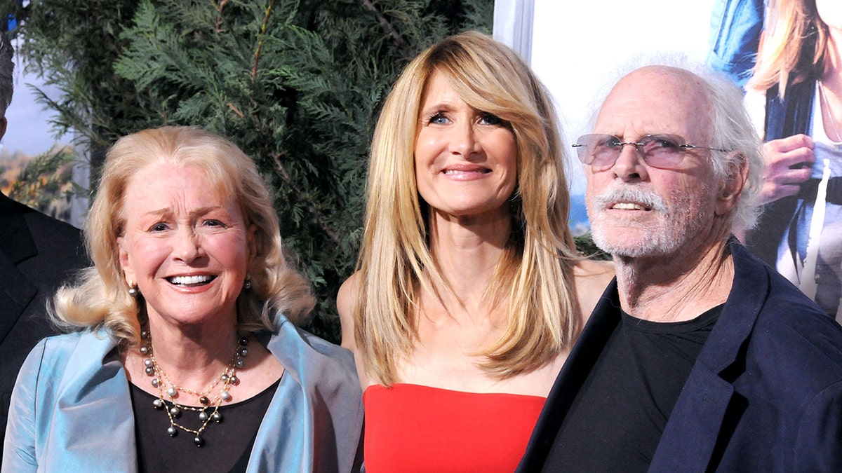 Laura Dern with parents Diane Ladd and Bruce Dern