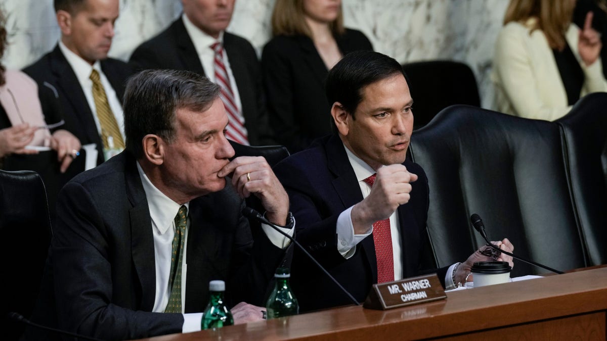 Presidente do Comitê de Inteligência do Senado, senador Mark Warner, e vice-presidente Marco Rubio