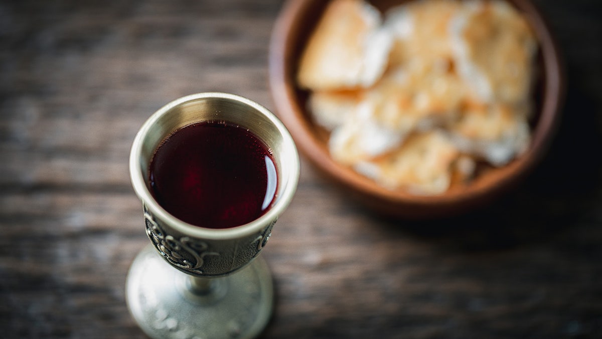 El pan y el vino de la última cena.