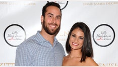 Blue Jays’ Anthony Bass takes shot at United Airlines after pregnant wife forced to pick up child’s mess